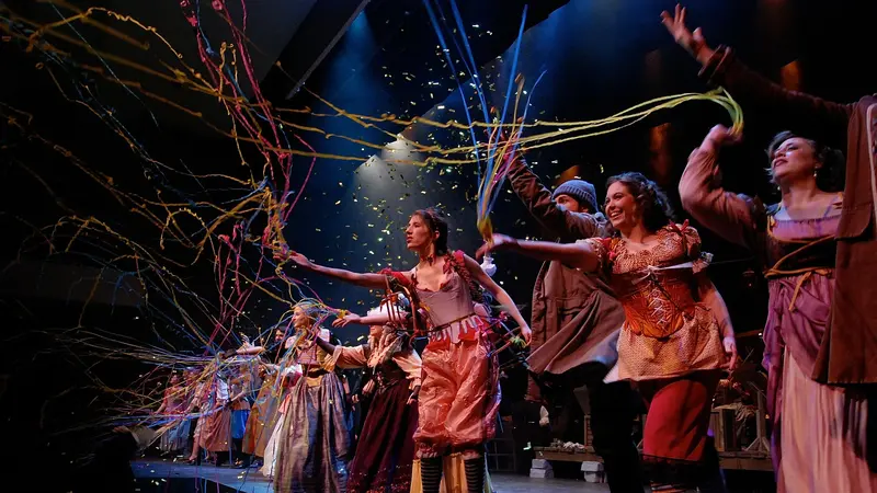 Seni Teater Modern