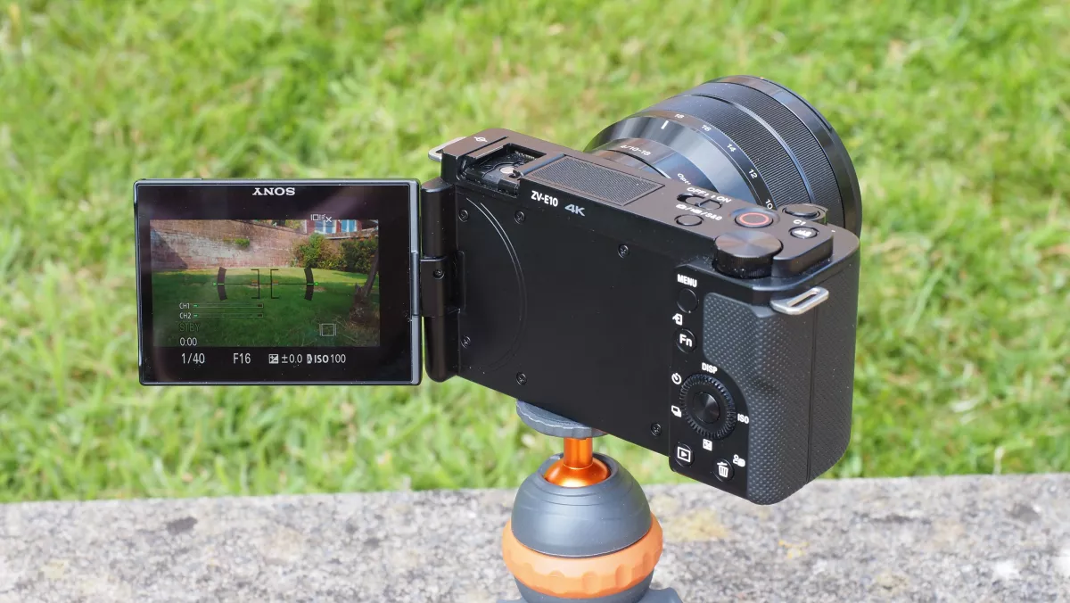 Kamera Sony Baru Dapat Transfer Hasil Foto ke Google Drive dan Adobe Lightroom